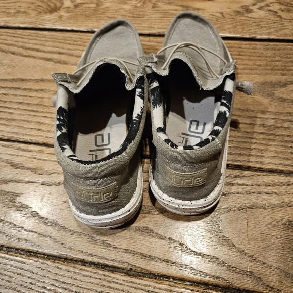 🤎 Hey Dude Wally Stretch Canvas Slip On shoes size 11 Beige - Picture 4 of 7